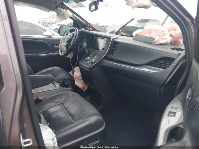 2017 TOYOTA SIENNA 5TDXZ3DC9HS809810 Photo 4
