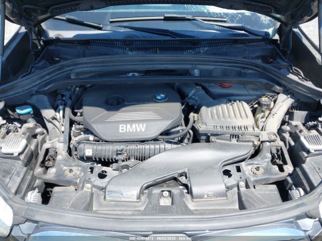 2016 BMW X1 WBXHT3C37GP880815 Photo 9