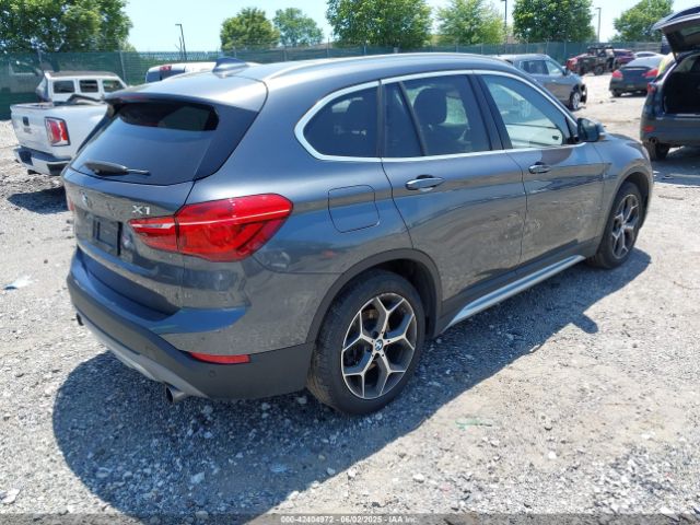 2016 BMW X1 WBXHT3C37GP880815 Photo 3