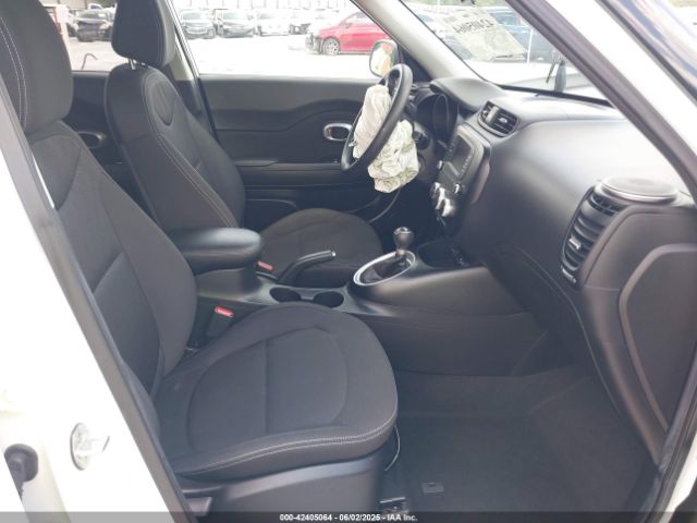 2018 KIA SOUL KNDJN2A27J7590286 Photo 4