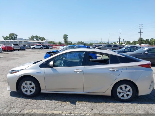JTDKARFP5L3135539 Toyota Prius Prime Xle