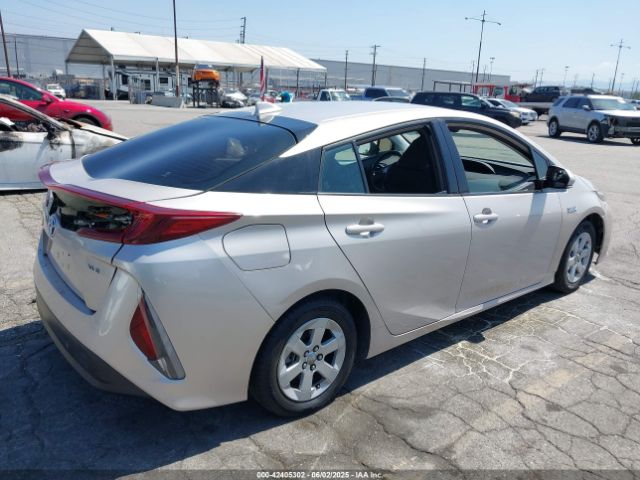 JTDKARFP5L3135539 Toyota Prius Prime Xle