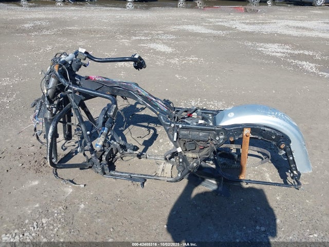 1HD1KBM17EB603969 Harley-Davidson Twin Cam 103