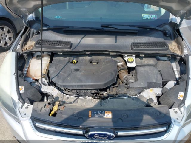 1FMCU9J96GUB05210 Ford Escape Titanium