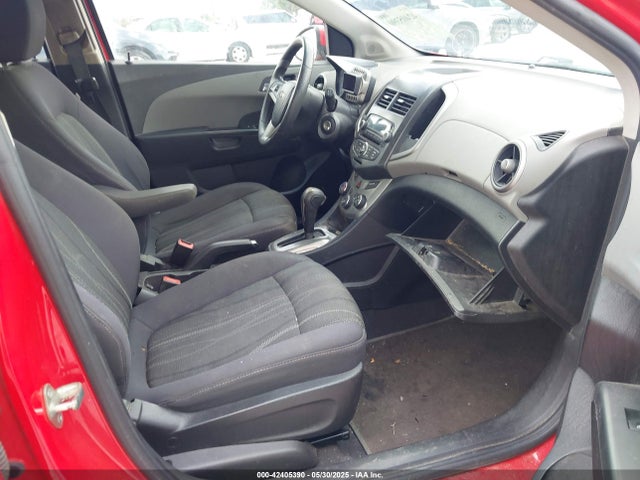 1G1JC6SH3F4112142 Chevrolet Sonic Lt Auto