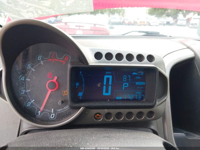 1G1JC6SH3F4112142 Chevrolet Sonic Lt Auto