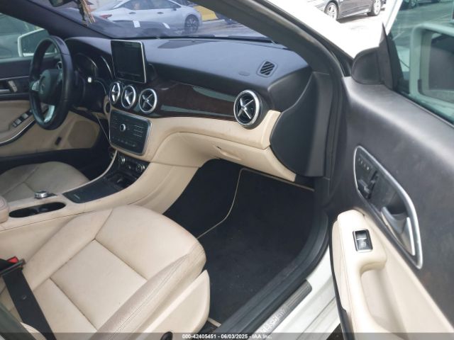 WDDSJ4GB3FN255103 Mercedes-Benz CLA 250 4MATIC
