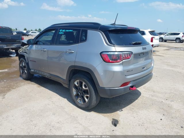 2018 JEEP COMPASS 3C4NJDDB2JT198784 Photo 2
