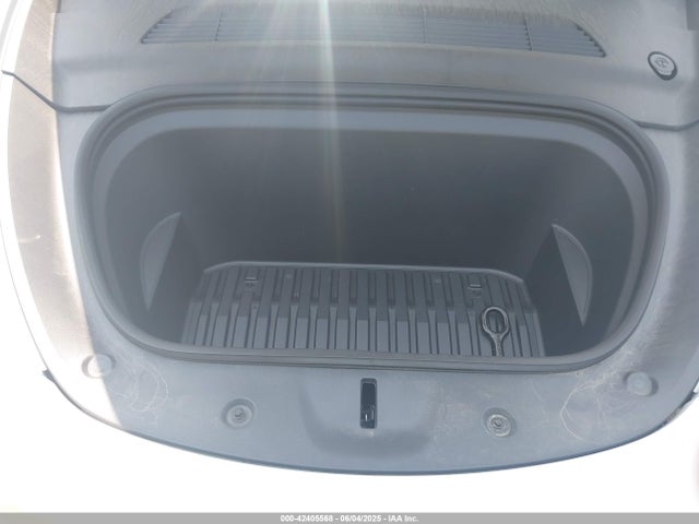 Tesla Model Y 2022 7SAYGDEE2NF385597 Image 10