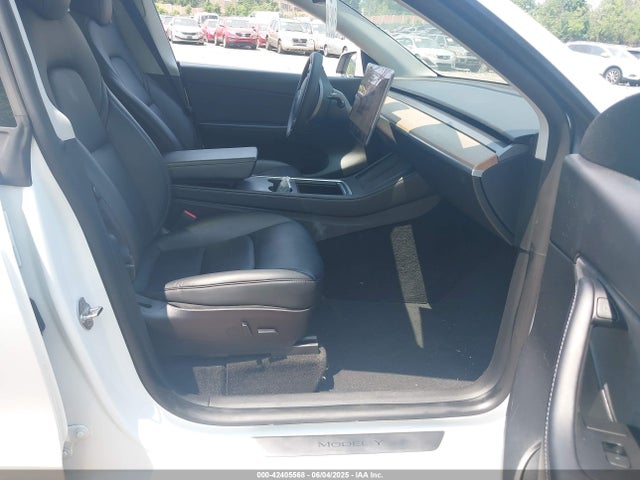Tesla Model Y 2022 7SAYGDEE2NF385597 Image 5