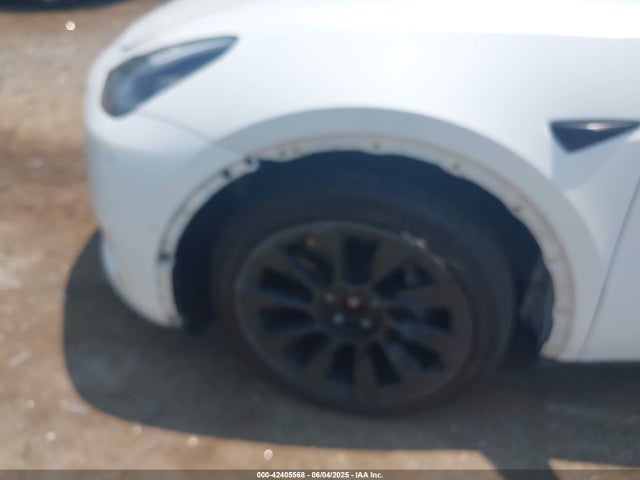Tesla Model Y 2022 7SAYGDEE2NF385597 Image 6