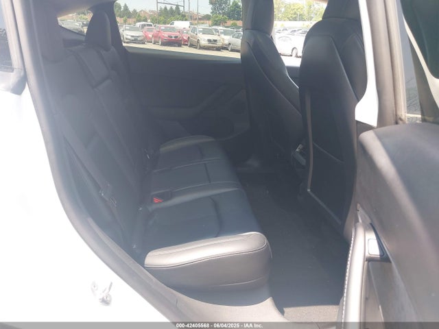 Tesla Model Y 2022 7SAYGDEE2NF385597 Image 8