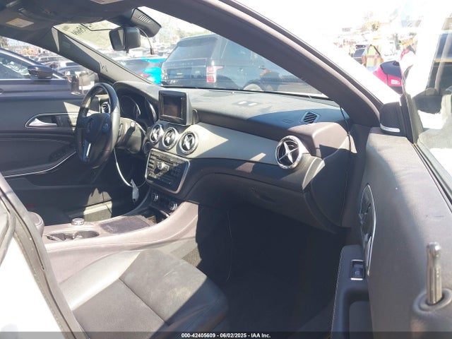 WDDSJ4EB9EN109189 Mercedes-Benz 2014