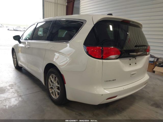 2023 CHRYSLER VOYAGER 2C4RC1CG9PR533946 Photo 2