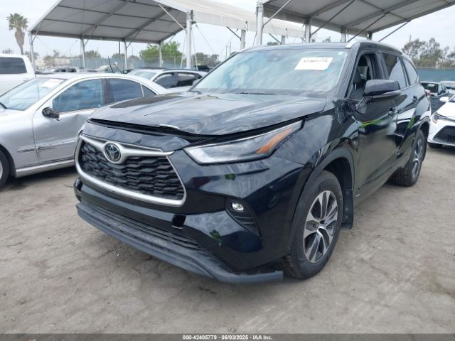 5TDKDRBH3PS505252 Toyota Highlander Xle