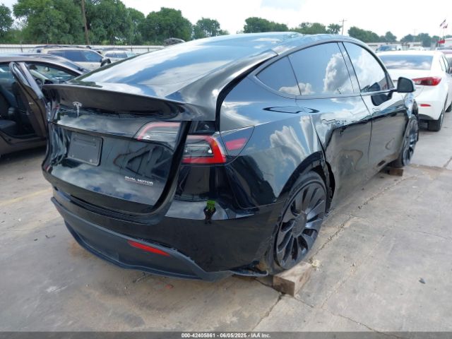 2023 TESLA MODEL Y 7SAYGDEF2PF700913 Photo 3