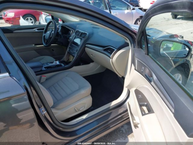 2019 FORD FUSION HYBRID 3FA6P0LU5KR220358 Photo 4