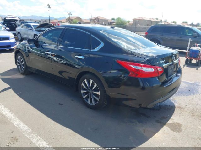 2017 NISSAN ALTIMA 1N4AL3AP7HC193370 Photo 2