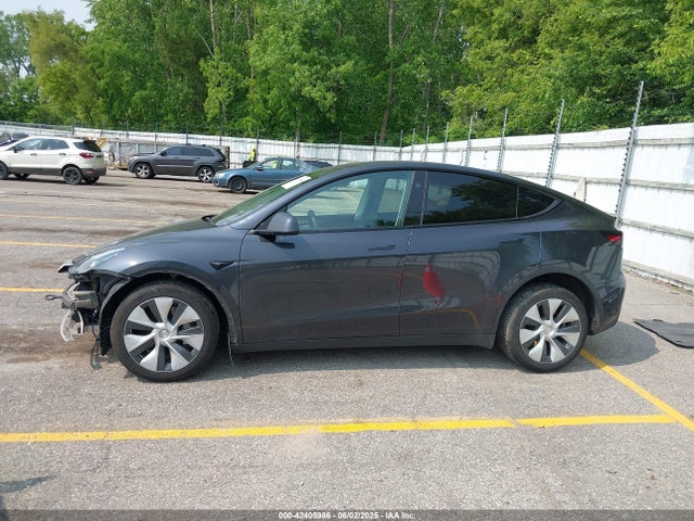 Tesla Model Y 2024 7SAYGDED3RF034775 Image 15