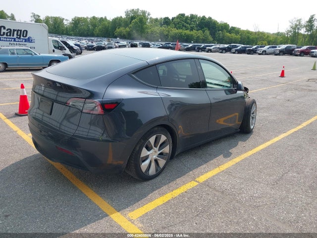 2024 TESLA MODEL Y 7SAYGDED3RF034775 Photo 3
