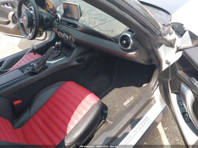 2019 FIAT 124 SPIDER JC1NFAEK8K0141936 Photo 4
