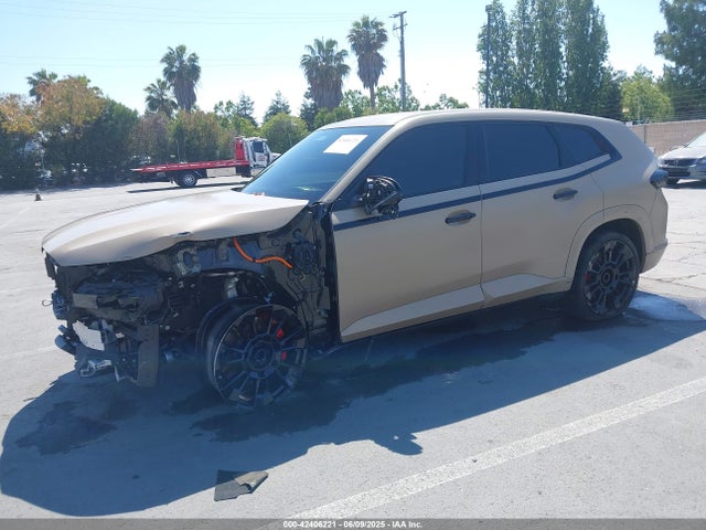 BMW 2024 2024 5YM23CS02R9U60128 Image 2