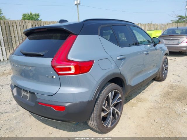 2022 VOLVO XC40 YV4162UM0N2690451 Photo 3