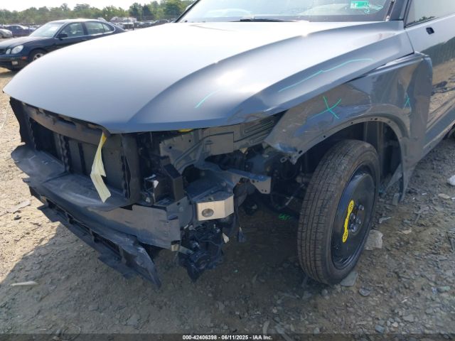 2022 VOLVO XC40 YV4162UM0N2690451 Photo 5