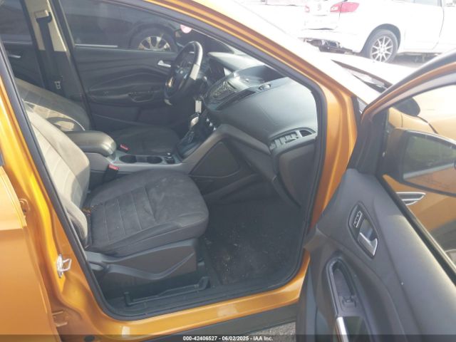 1FMCU0G76GUA49609 Ford ESCAPE SE