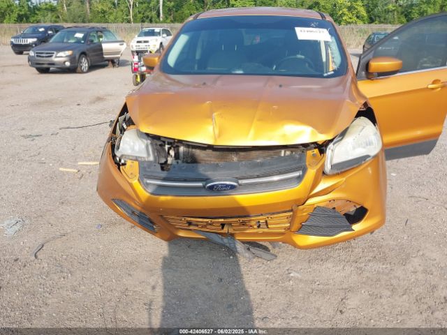 1FMCU0G76GUA49609 Ford ESCAPE SE