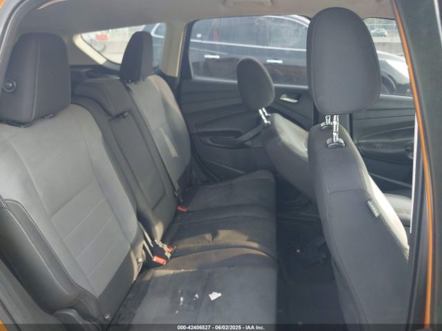 1FMCU0G76GUA49609 Ford ESCAPE SE