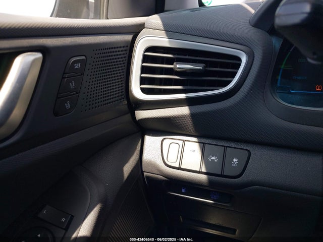Hyundai 2019 2019 KMHC05LC8KU124248 Image 18