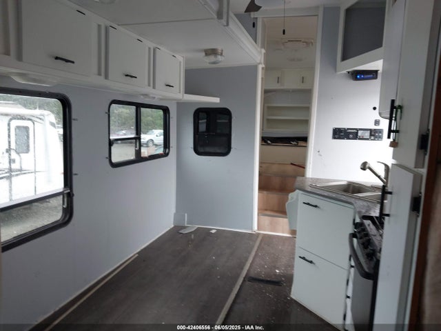 2007 Keystone Raptor Toy Hauler Se მანქანა იყიდება აუქციონზე, vin: 4YDF381357R801440, აუქციონის ნომერი: 42406556