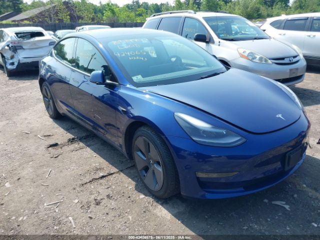 5YJ3E1EA6NF357147 Tesla 2022
