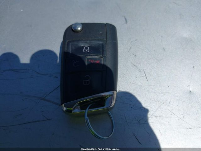 3VWCA7AU2FM514262 Volkswagen 2015