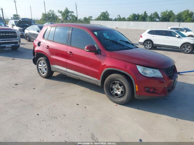 2011 VOLKSWAGEN TIGUAN WVGAV7AX4BW001402