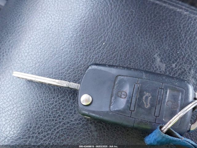 2011 VOLKSWAGEN TIGUAN WVGAV7AX4BW001402 Photo 10