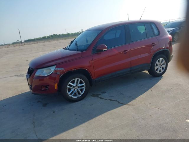 2011 VOLKSWAGEN TIGUAN WVGAV7AX4BW001402 Photo 1
