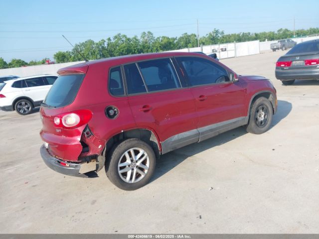 2011 VOLKSWAGEN TIGUAN WVGAV7AX4BW001402 Photo 3
