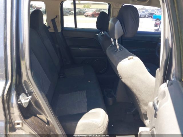 1C4NJPBA0FD285527 Jeep Patriot Sport
