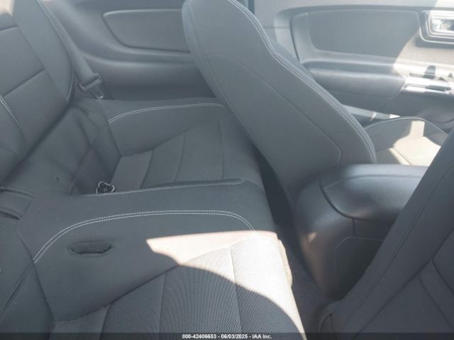 1FA6P8AM6F5365449 Ford Mustang V6