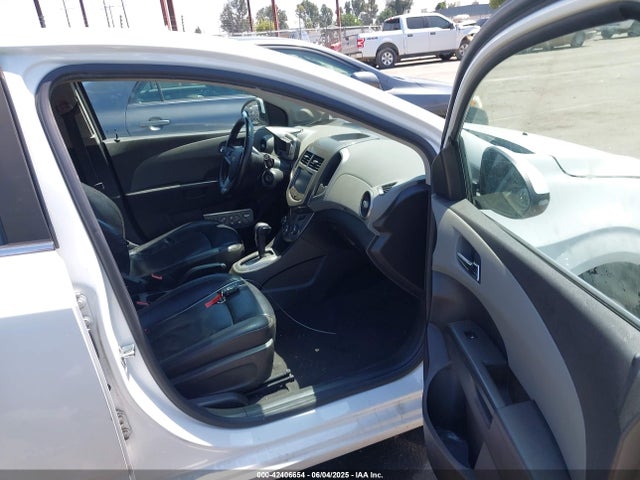 1G1JE5SB0F4191236 Chevrolet Sonic Ltz Auto