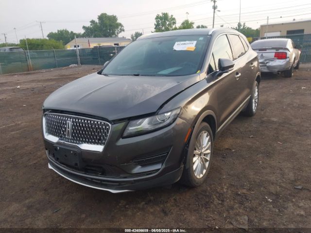 5LMCJ1C9XKUL48497 Lincoln Mkc Standard