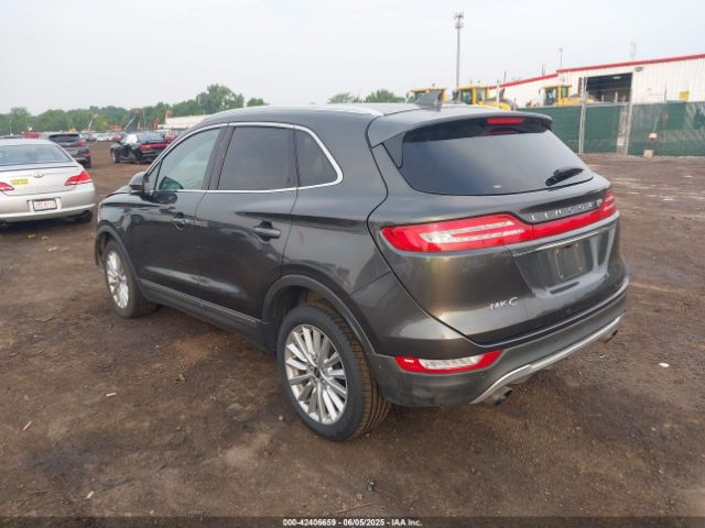 2019 LINCOLN MKC 5LMCJ1C9XKUL48497 Photo 2