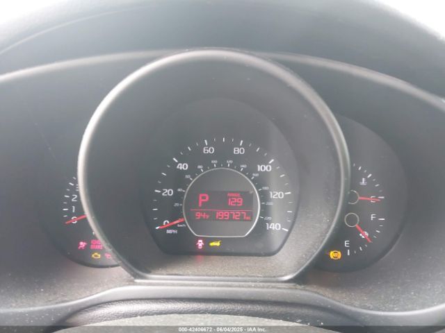 KNDJP3A55J7590815 KIA g