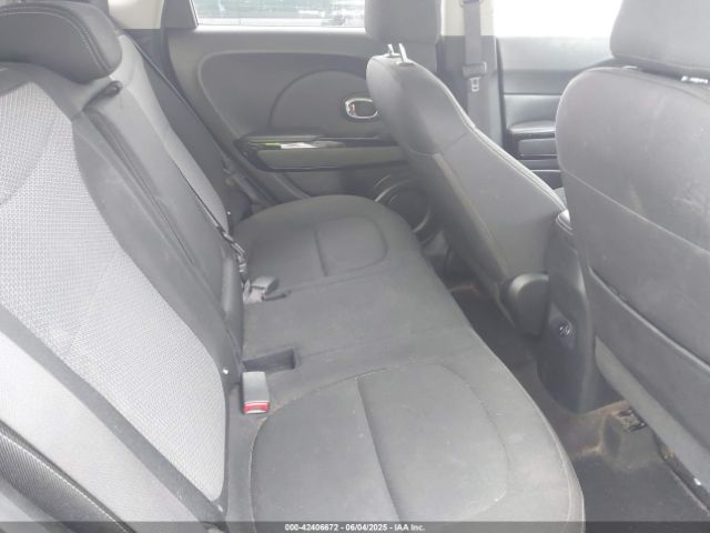 KNDJP3A55J7590815 KIA g