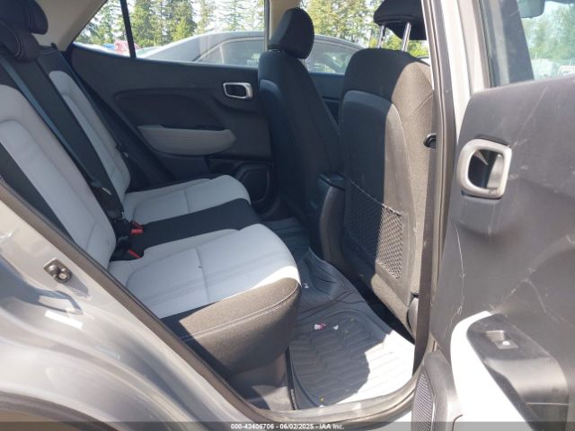 KMHRC8A34NU161274 Hyundai Venue Sel
