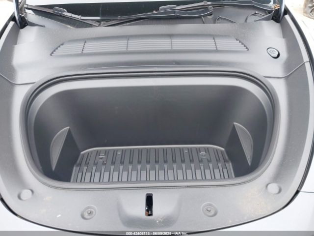 2023 TESLA MODEL Y 7SAYGDED0PF934319 Photo 9