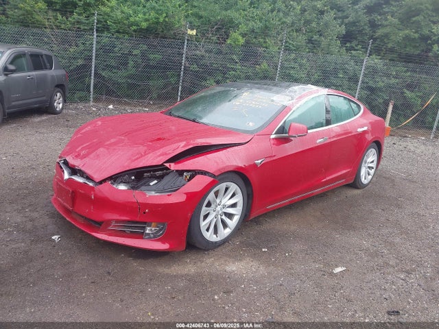 Tesla MODEL S 2018 5YJSA1E27JF247637 Image 2