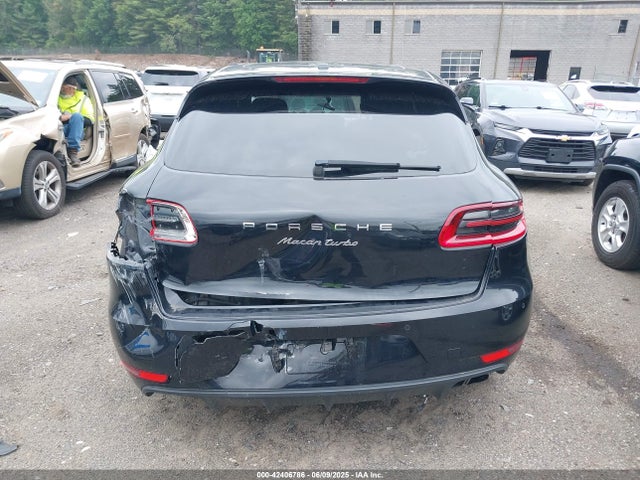 Porsche Macan 2015 WP1AF2A55FLB90120 Image 17